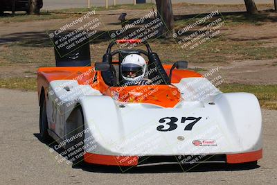 media/Jun-05-2022-CalClub SCCA (Sun) [[19e9bfb4bf]]/Around the Pits/